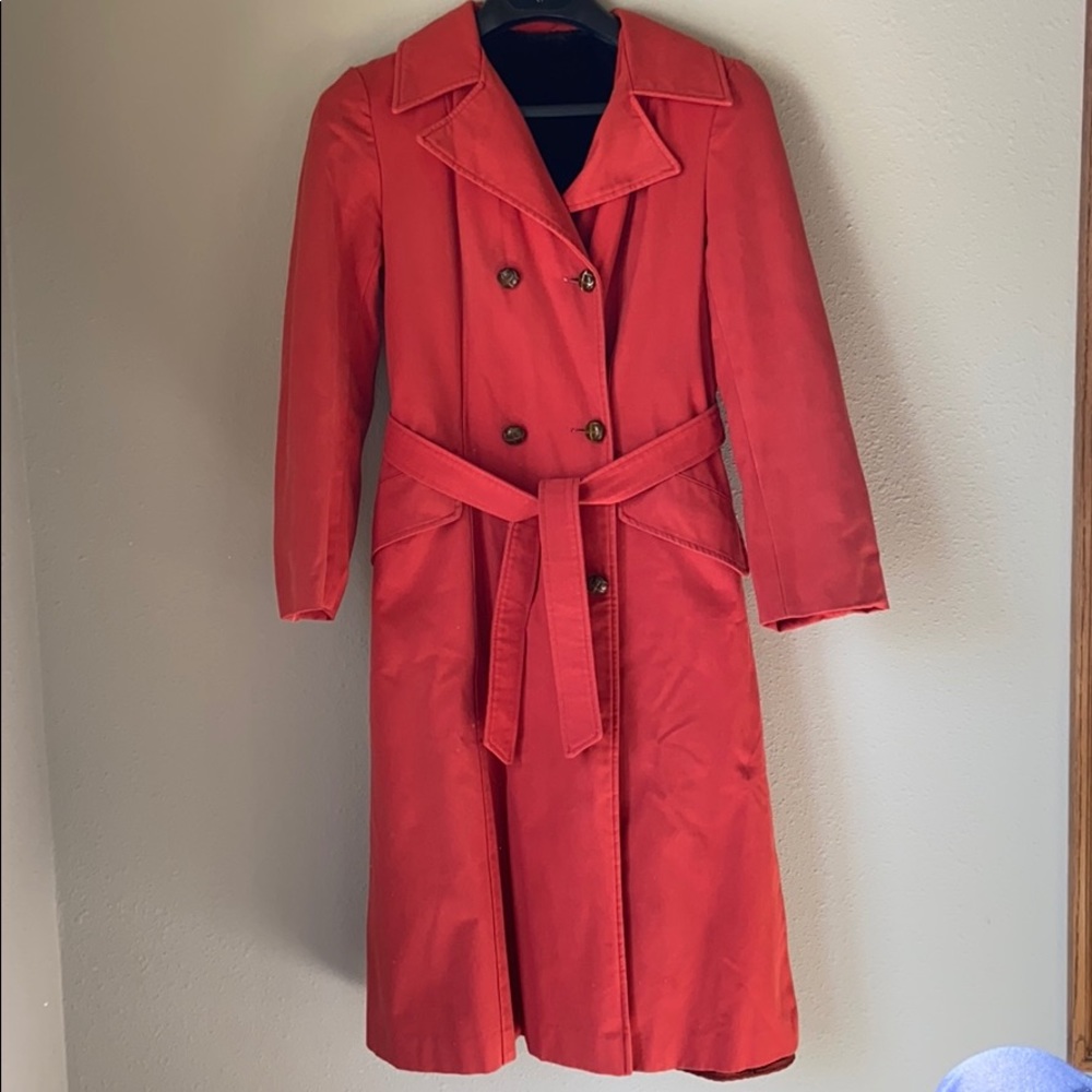 Double breasted full lined coat size medium?